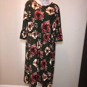 Lime N Chili - NWOT- Rose Print Dress w/ Pockets